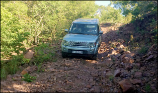 car driving around village d afrique